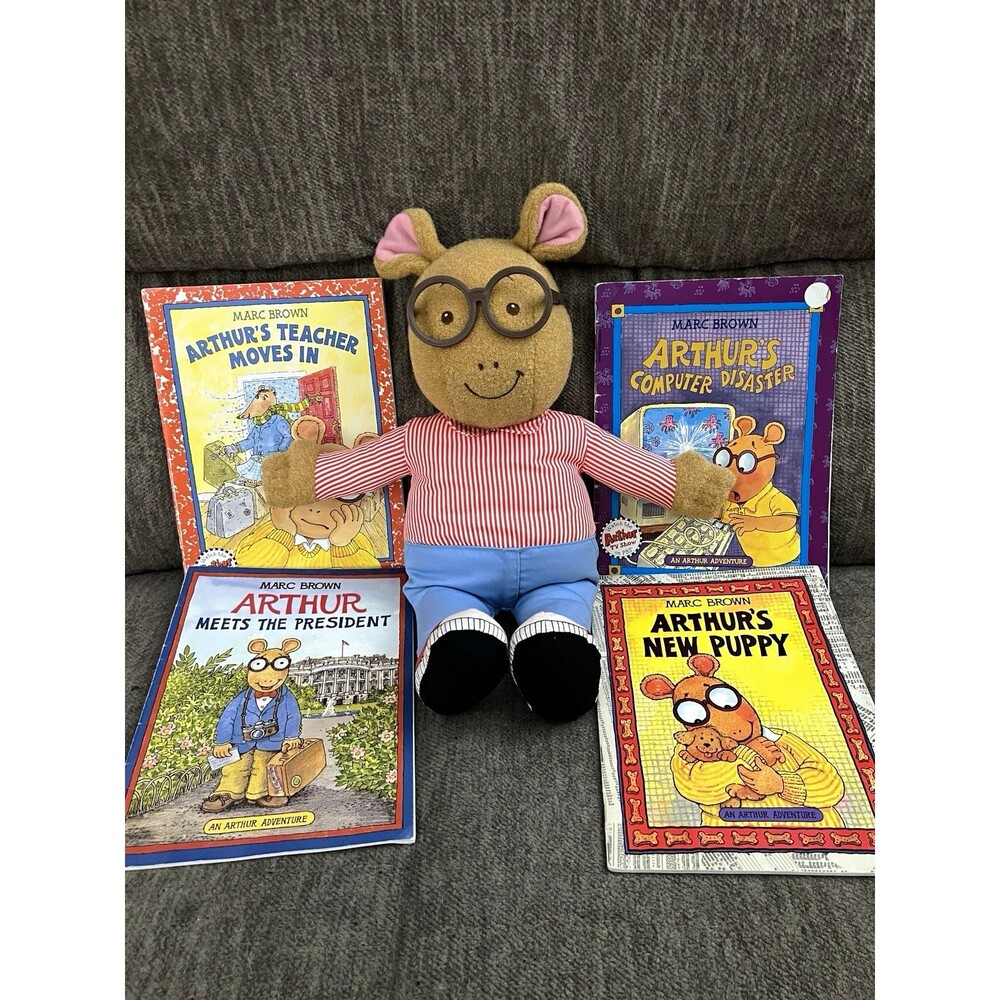 Vintage 1996 Playskool Arthur Talking Plush 15" & 4 Paperbacks Marc Brown Bundle